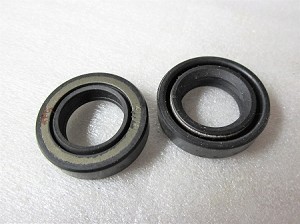 Multiple pieces are pictured, however price is per piece. 