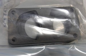 Multiple pieces are pictured, however price is per piece. 
