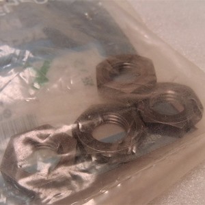 Package Shows Multiple Pieces, However Price and Order Quantity is Per Piece 