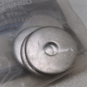 Package Shows Multiple Pieces, However Price and Order Quantity is Per Piece 