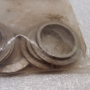 Package Shows Multiple Pieces, However Price and Order Quantity is Per Piece 