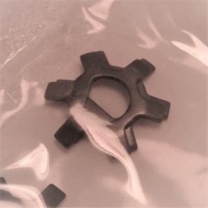 Package Shows Multiple Pieces, However Price and Order Quantity is Per Piece 