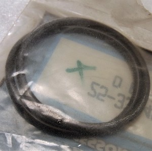 Multiple pieces are pictured, however price is per piece. 