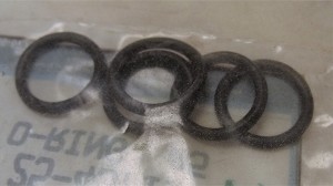 Multiple pieces are pictured, however price is per piece. 