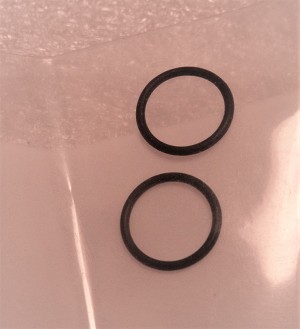 Multiple pieces are pictured, however price is per piece. 