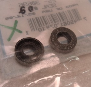 Multiple pieces are pictured, however price is per piece. 