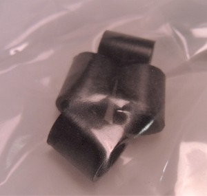 Multiple pieces are pictured, however price is per piece. 