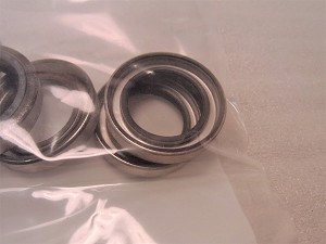 Multiple pieces are pictured, however price is per piece. 