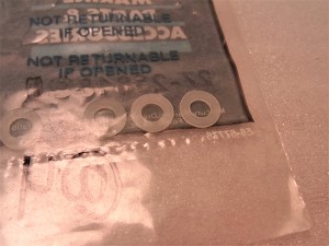 Multiple pieces are pictured, however price is per piece. 
