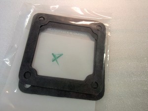 Multiple pieces are pictured, however price is per piece. 