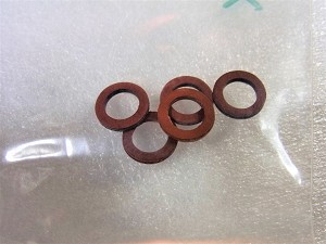 Multiple pieces are pictured, however price is per piece. 
