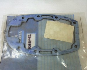 Multiple pieces are pictured, however price is per piece. 