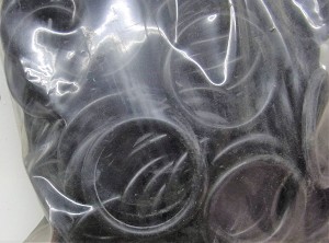 Multiple pieces are pictured, however price is per piece. 