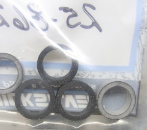 Multiple pieces are pictured, however price is per piece. 