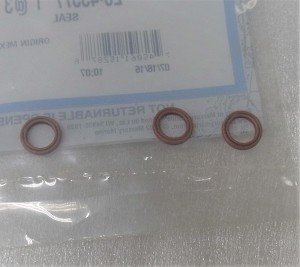 Multiple pieces are pictured, however price is per piece. 